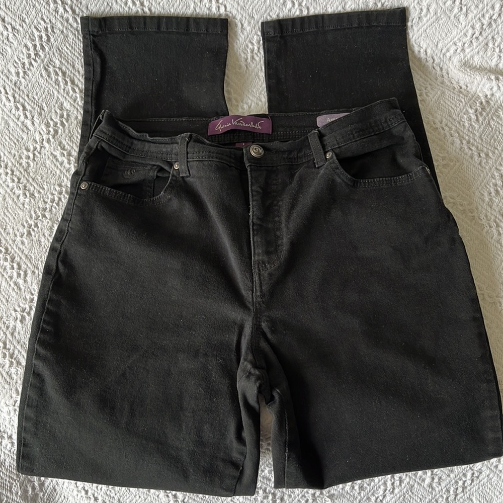 Gloria Vanderbilt Amanda 5 Pocket Black Straight Leg Jeans 8